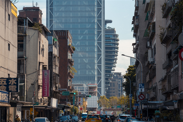 国家外汇管理局：中国3月外贸进出口4.27万亿 同比增6%